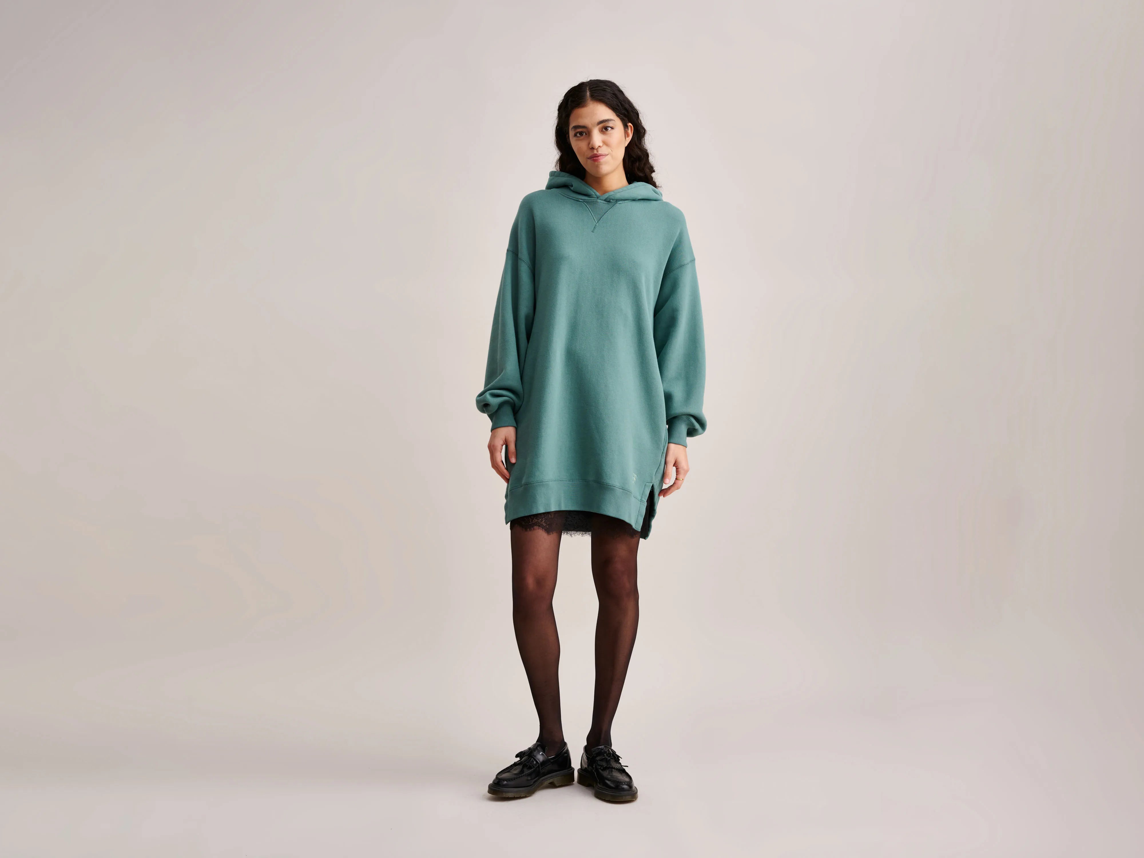 Flinn Sweatshirt (232 / W / PINE) Hoodie with Back Slit Movement Comfort