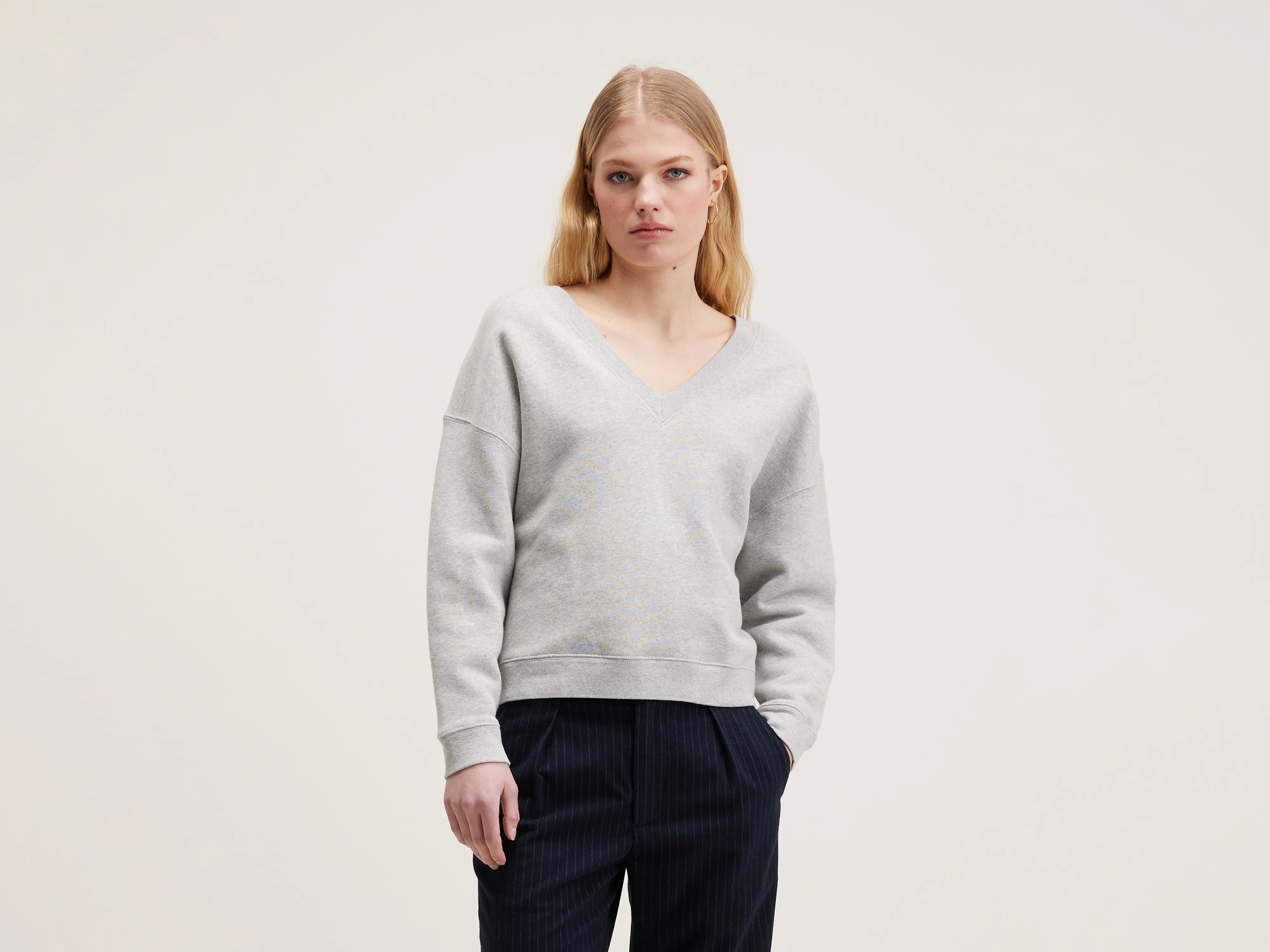 Fellow v-neck sweatshirt (242 / W / H. GREY) Hoodie with Ribbed Hem Stretchable Secure Fellow v-neck sweatshirt (242 / W / H. GREY) Hoodie with Ribbed Hem Stretchable Secure