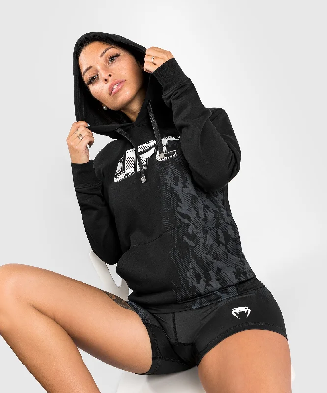 Sweatshirt à Capuche Femme UFC Venum Authentic Fight Week - Noir Silk Blend Satin Velvet Sweatshirt à Capuche Femme UFC Venum Authentic Fight Week - Noir Silk Blend Satin Velvet