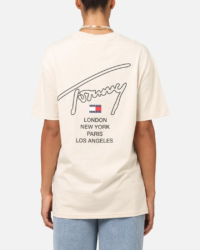 Tommy Jeans TJM City Twist T-Shirt Newsprint Satin Blend Silk Blend Wool Blend