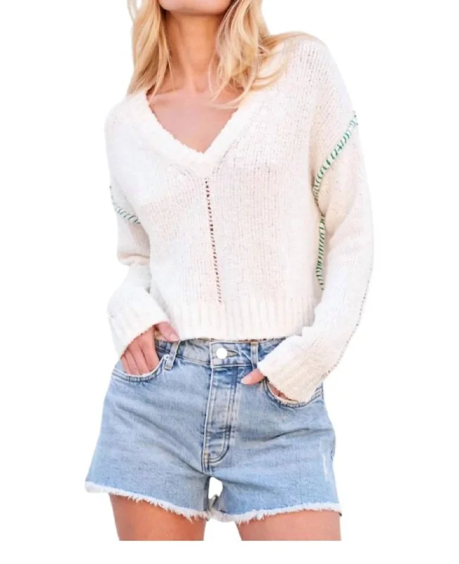 V-Neck Sweater In Cream Sweater Knitwear Pullover